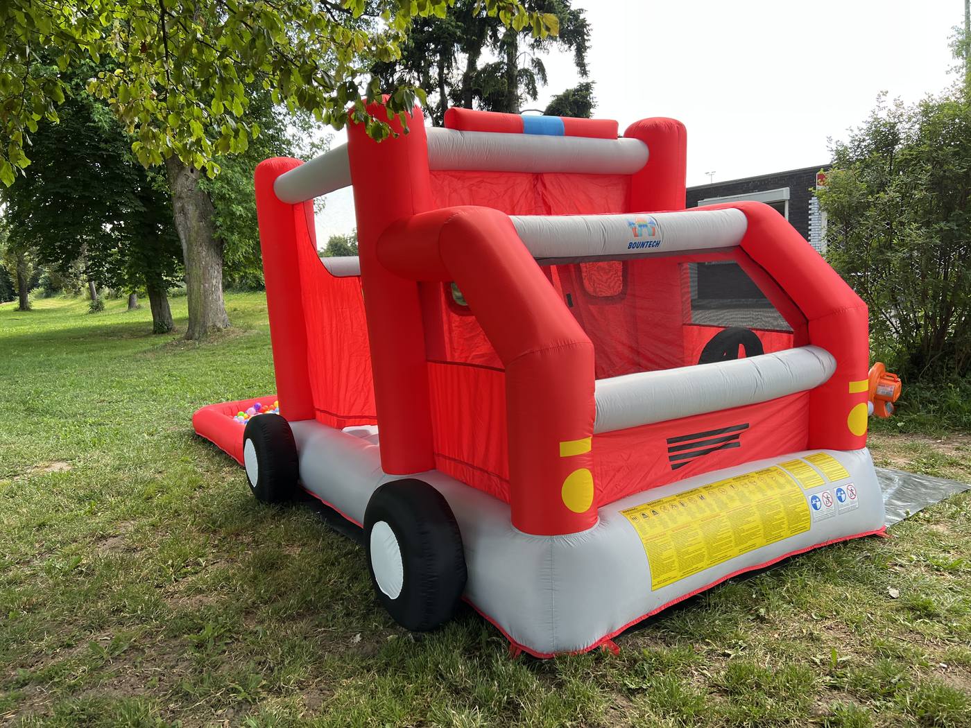 Hüpfburg Feuerwehr – Foto 2