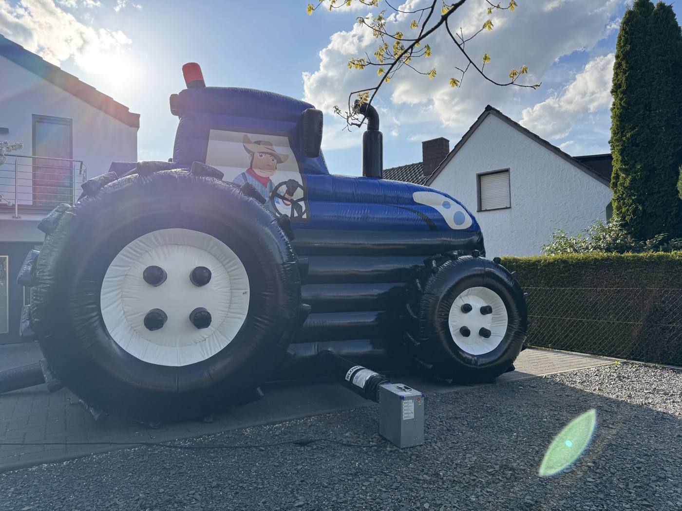 Hüpfburg Traktor – Foto 1